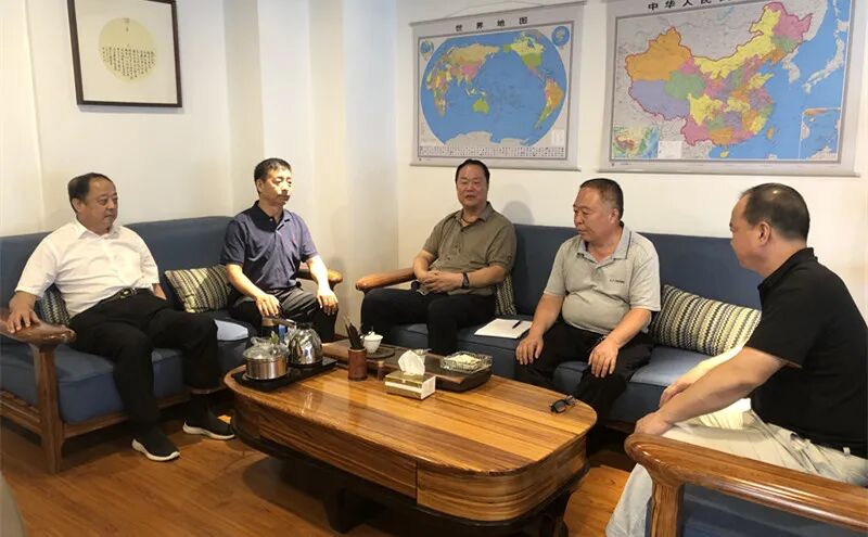 中共湖北省河北商会支部委员会第一次党员大会胜利召开
